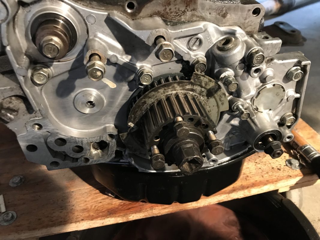 Crank pulley on Evo 6 engine
